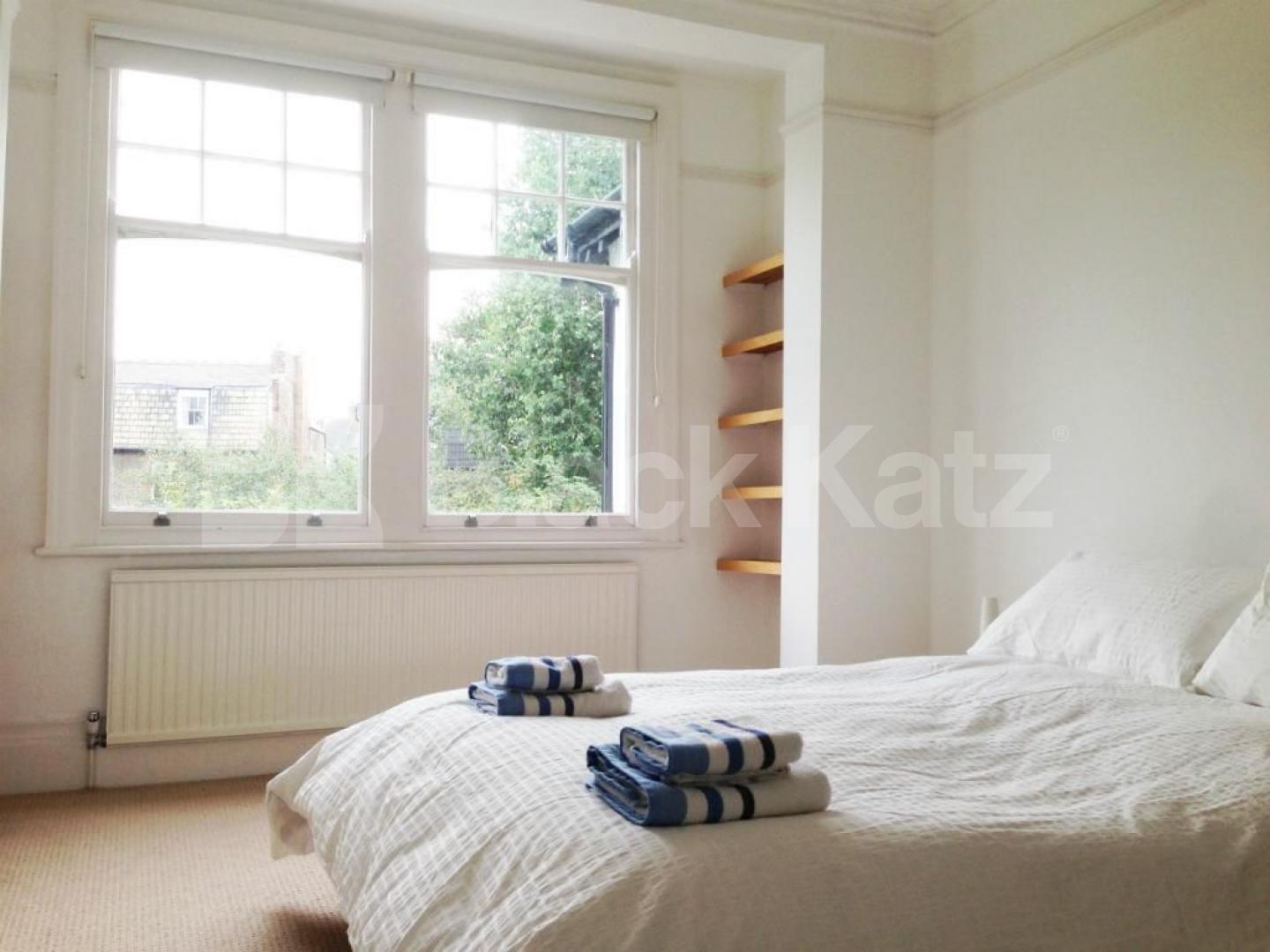 			NEW INSTRUCTION, 2 Bedroom, 1 bath, 1 reception Apartment			 Kirkstall Road, Telford Park/Streatham Hill 